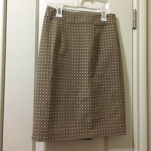 BANANA REPUBLIC PENCIL SKIRT: A cut